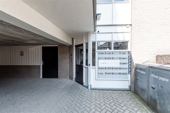 Bekijk foto 3 van Emmastraat 32