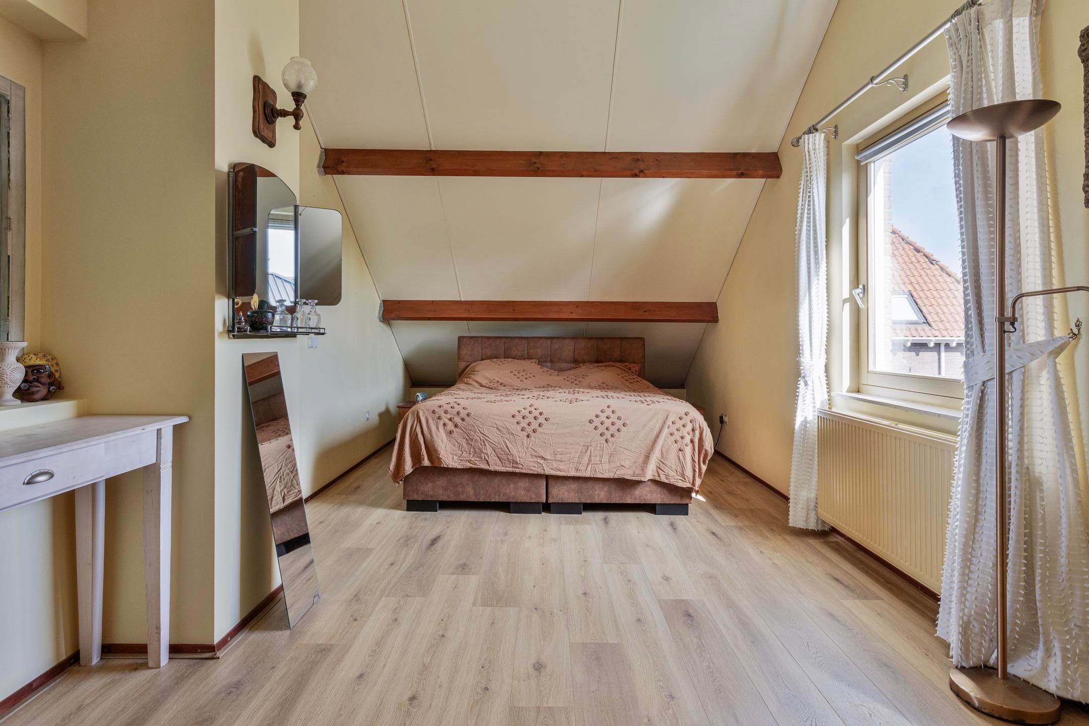 Foto 18 van Meester van Coothstraat 31-A