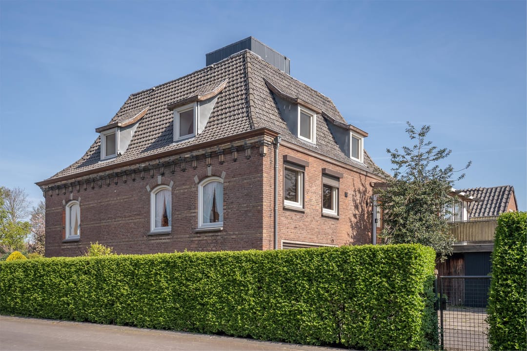Photo 37 of Rooijsestraat 62