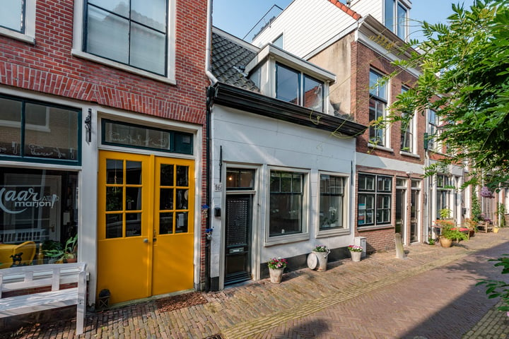 Bekijk foto 1 van Drapenierstraat 16