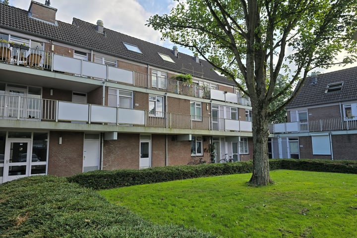 Bekijk foto 1 van Planetenhof 42-B