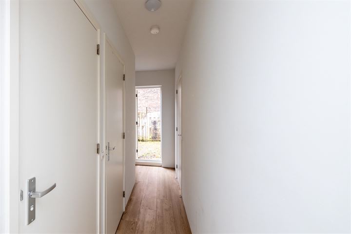 Bekijk foto 18 van Elandstraat 15-A