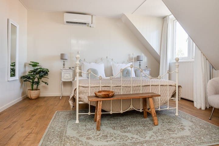 Photo 84 of Grachtweg 2