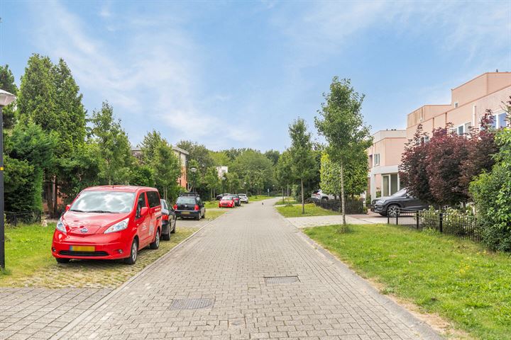 Bekijk foto 42 van Rougestraat 17