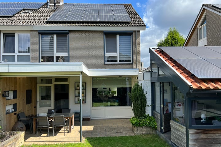 Bekijk foto 4 van Saksen Weimarstraat 18