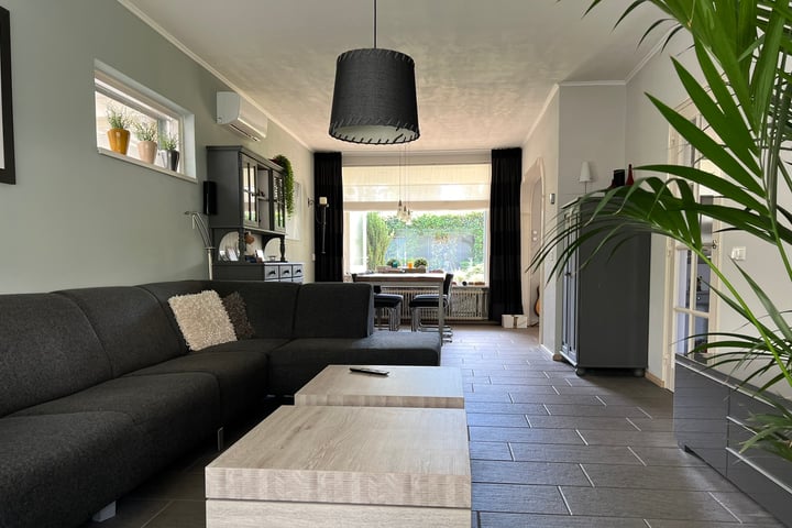 Bekijk foto 5 van Saksen Weimarstraat 18