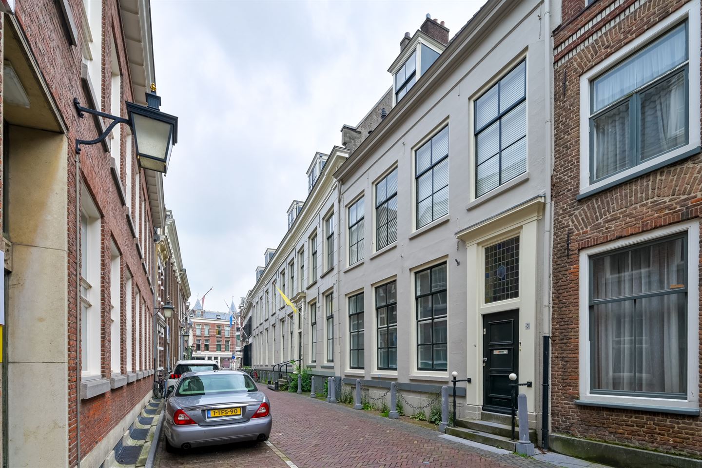 View photo 1 of Muntstraat 3