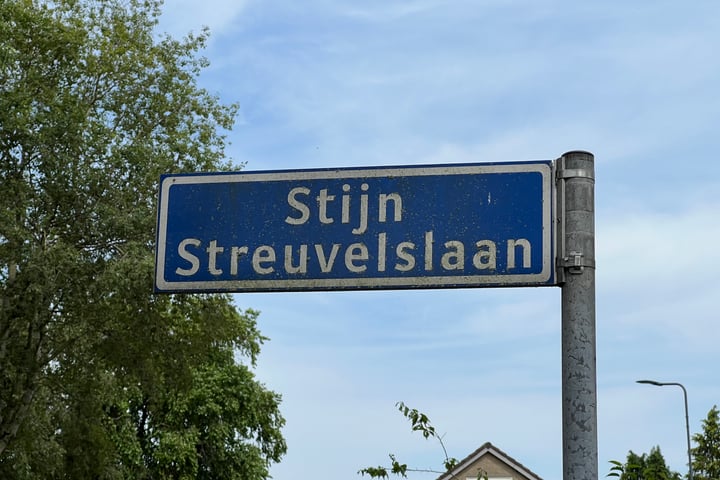 View photo 7 of Stijn Streuvelslaan