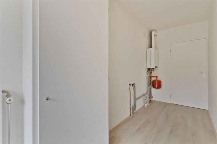 View photo 19 of Nicolaas Hooijkaasstraat 13-B