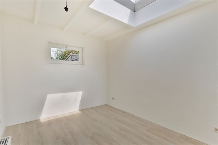 View photo 26 of Nicolaas Hooijkaasstraat 13-B