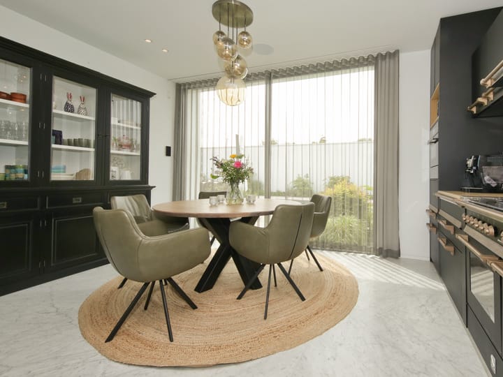 Foto 10 van Curiestraat 3