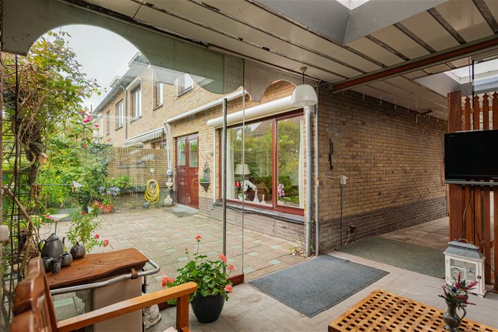 View photo 34 of Weteringstraat 9