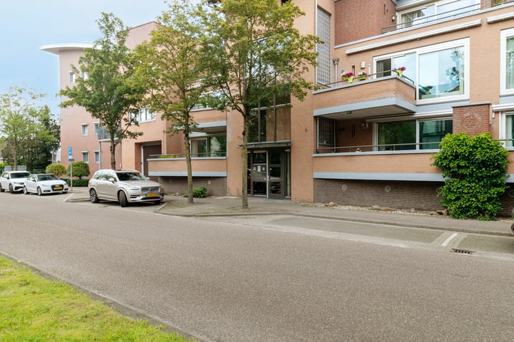 View photo 1 of Vloeiweg 32