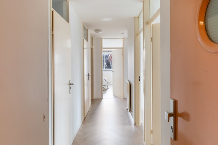 Bekijk foto 32 van Van der Schellingstraat 5-B