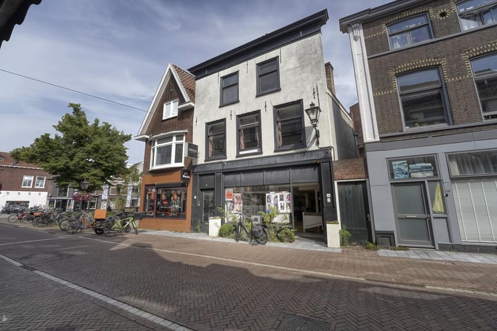 View photo 2 of Haarlemmerstraat 246