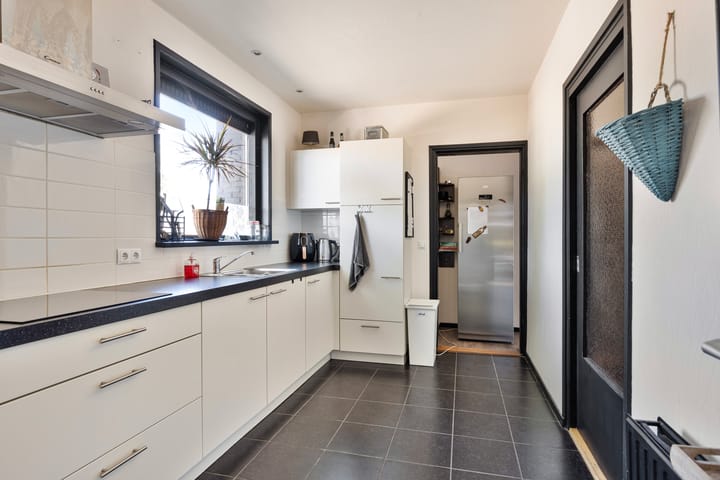 Foto 11 van Hoofdweg 85