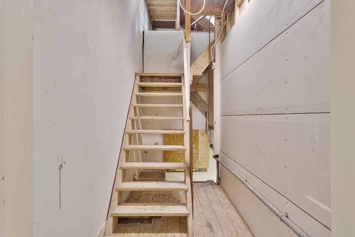 Photo 15 of Spoorstraat 44