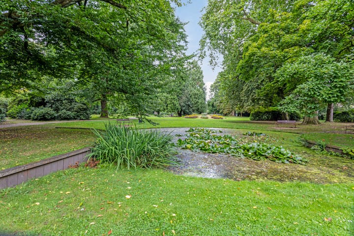 Photo 40 of Spoorstraat 44