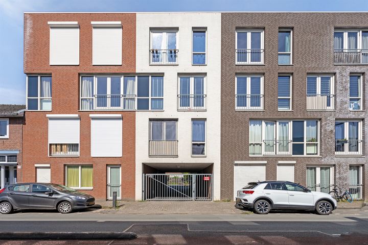 Bekijk foto 1 van Koestraat 67-29