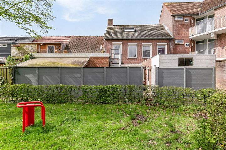 Bekijk foto 40 van Donze Visserstraat 123