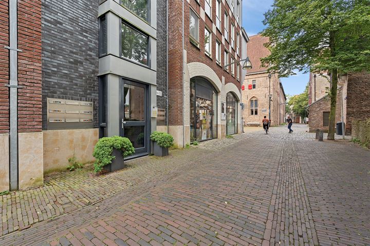 Bekijk foto 3 van Pletterstraat 111