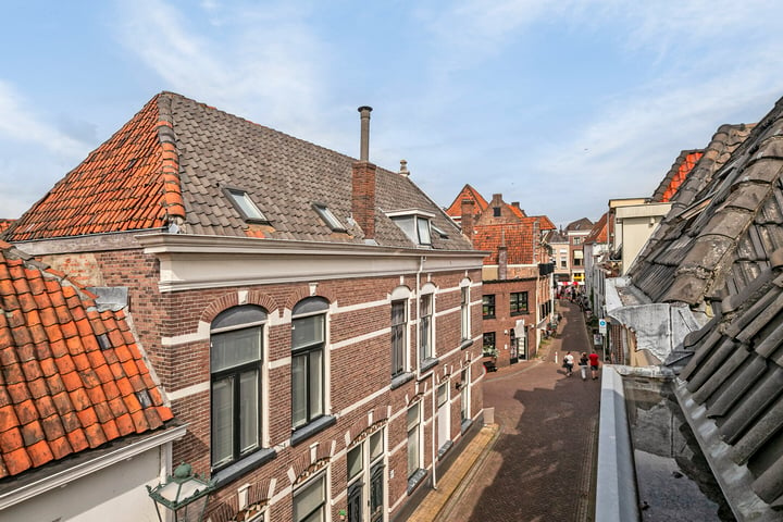 Bekijk foto 24 van Burgwalstraat 15