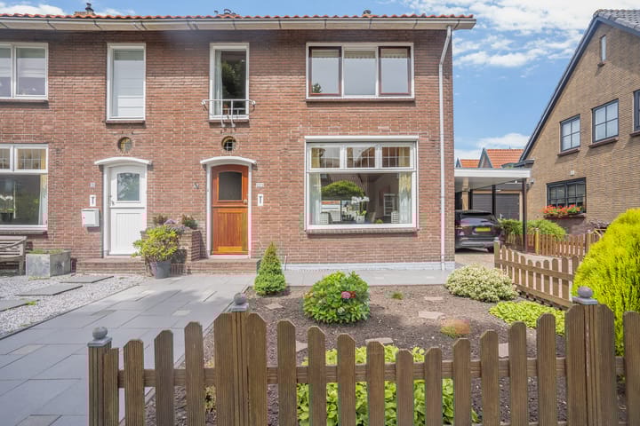 Foto 2 van van Dijklaan 21