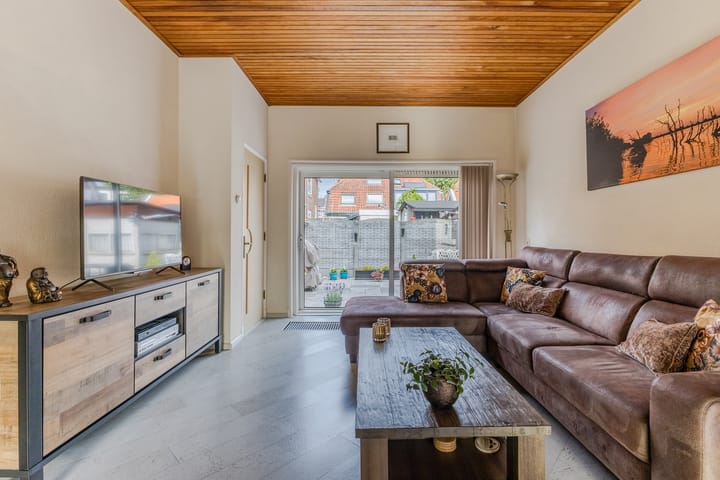 Foto 4 van van Dijklaan 21