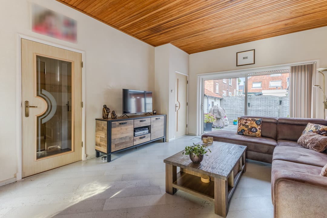 Foto 8 van van Dijklaan 21