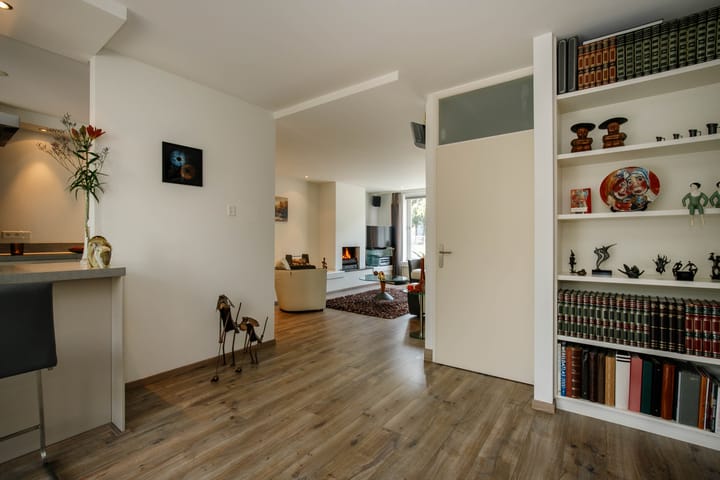 Photo 9 of Spoorstraat 32