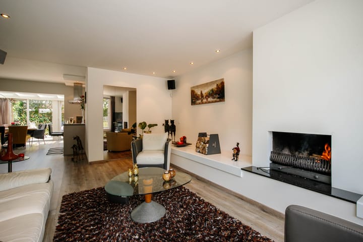 Photo 10 of Spoorstraat 32