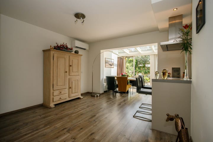 Photo 14 of Spoorstraat 32