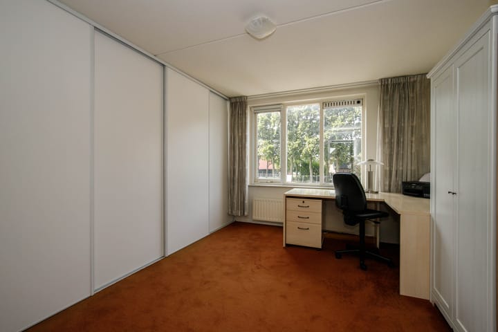 Photo 26 of Spoorstraat 32