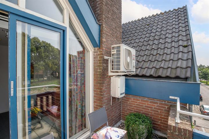 View photo 36 of Spoorstraat 32