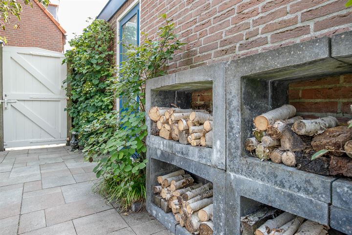 Bekijk foto 45 van Spoorstraat 32