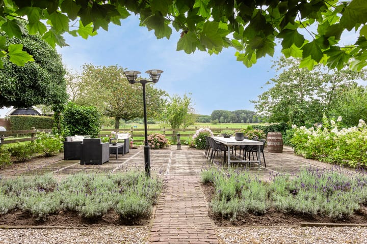 Foto 60 van Hogewaldstraat 17