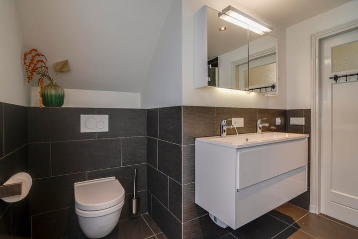 Photo 43 of Mgr Aertsstraat 42