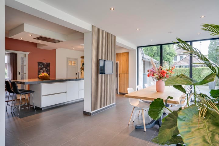 Photo 15 of Mgr Aertsstraat 42