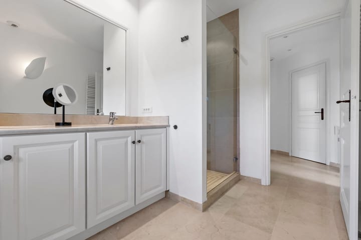 Foto 37 van 4 Rue Paul Arene