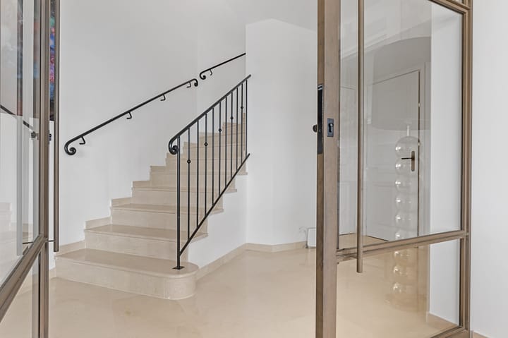 Foto 43 van 4 Rue Paul Arene