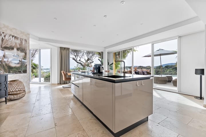 Foto 49 van 4 Rue Paul Arene