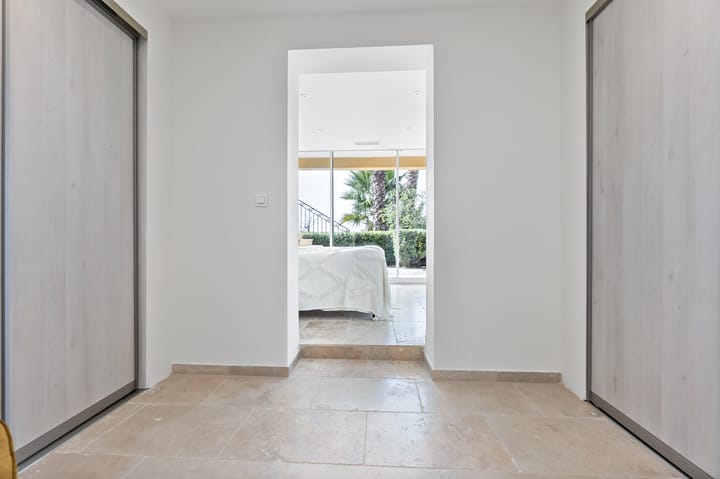 Foto 79 van 4 Rue Paul Arene