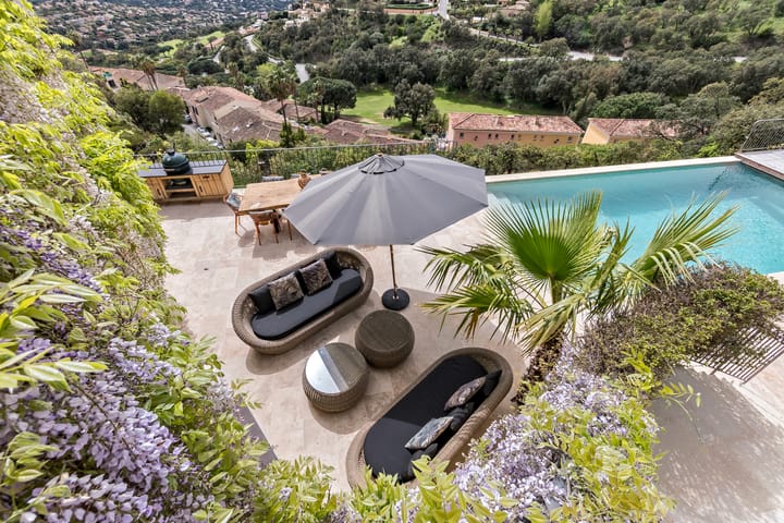 Foto 94 van 4 Rue Paul Arene