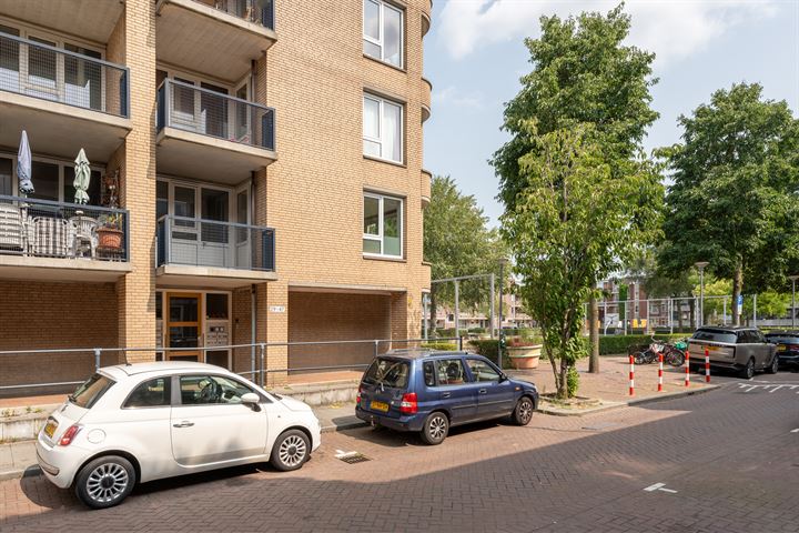 View photo 24 of Bergstraat 33