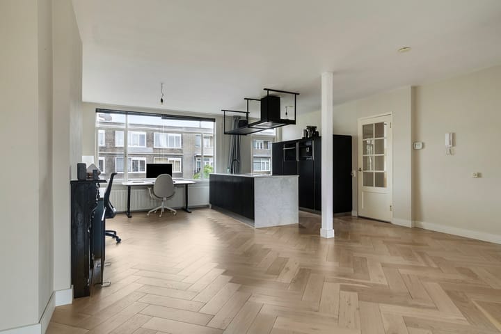 Foto 10 van Van Beuningenstraat 5-02R