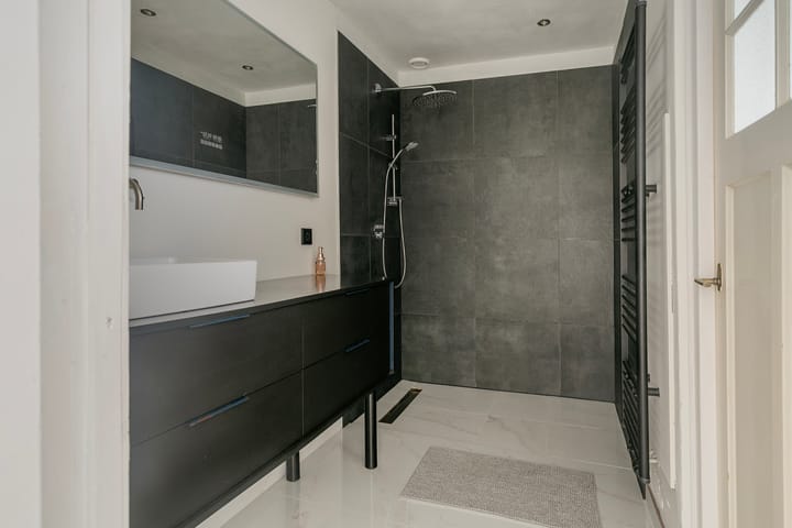 Foto 18 van Van Beuningenstraat 5-02R