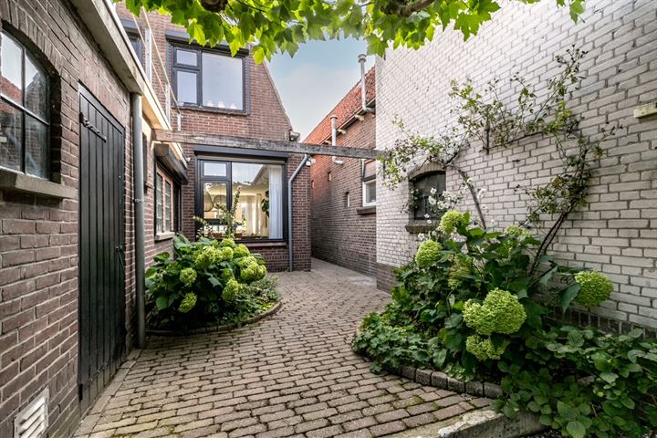 Bekijk foto 4 van Kerkstraat 17