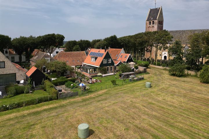 View photo 1 of Zuiderlaan 12