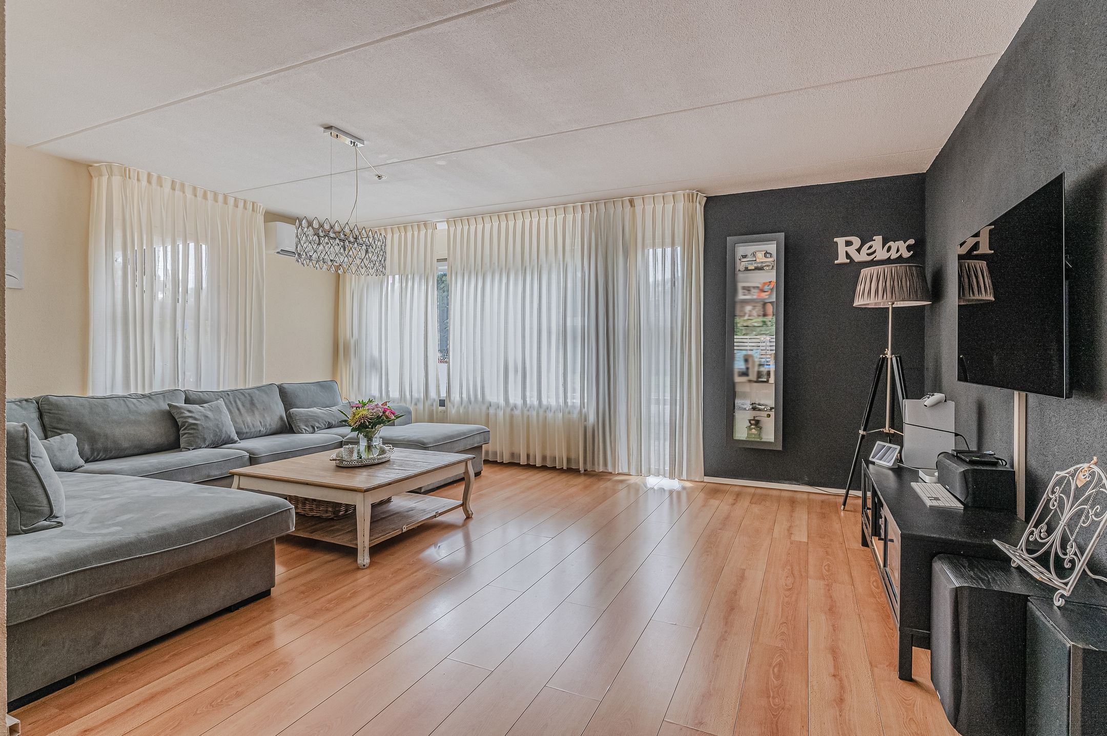 Foto 12 van Azaleastraat 1-A