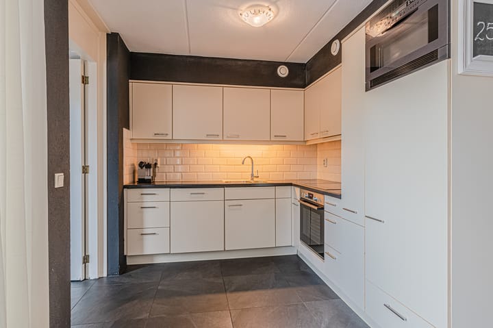 Foto 22 van Azaleastraat 1-A